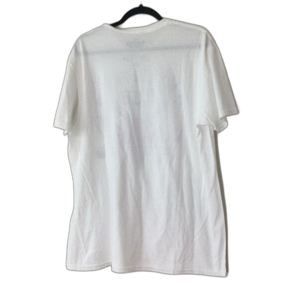 Netflix Stranger Things T-Shirt Men’s Size XL Color White Hellfire Club Graphic - Picture 2 of 8